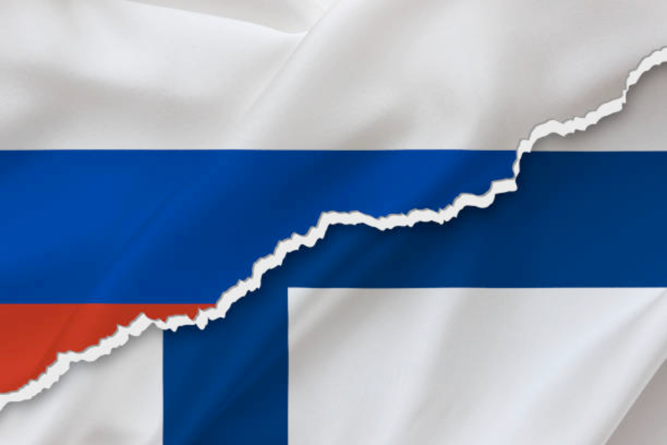 פינלנד סוגרת את מעבר הגבול עם רוסיה על רקע זרם המהגרים